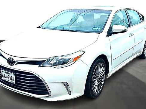 Used 2016 Toyota Avalon Limited w/ Toyota Safety Sense Package FWD image 1