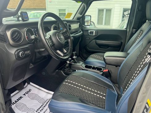 Used 2021 Jeep Gladiator Sport AWD/4WD image 19
