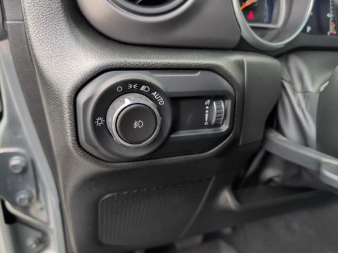 Used 2023 Jeep Wrangler Unlimited Sport AWD/4WD image 12