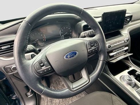 Used 2020 Ford Explorer XLT image 12