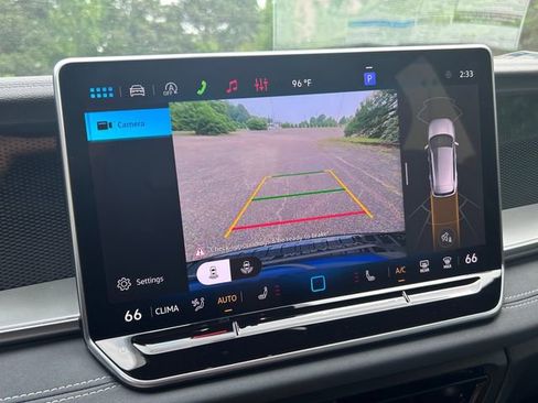 New 2026 Volkswagen Tiguan SE R-Line FWD image 16