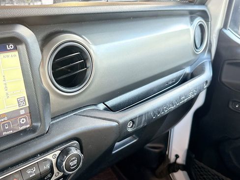 Used 2023 Jeep Wrangler Unlimited w/ Cold Weather Group image 22