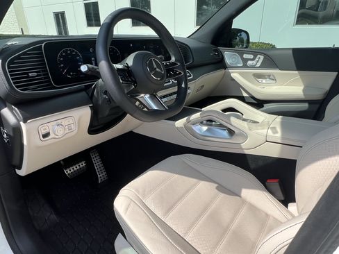 New 2026 Mercedes-Benz GLS 580 4MATIC image 16