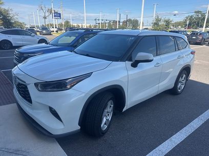 Used 2021 Toyota Highlander LE