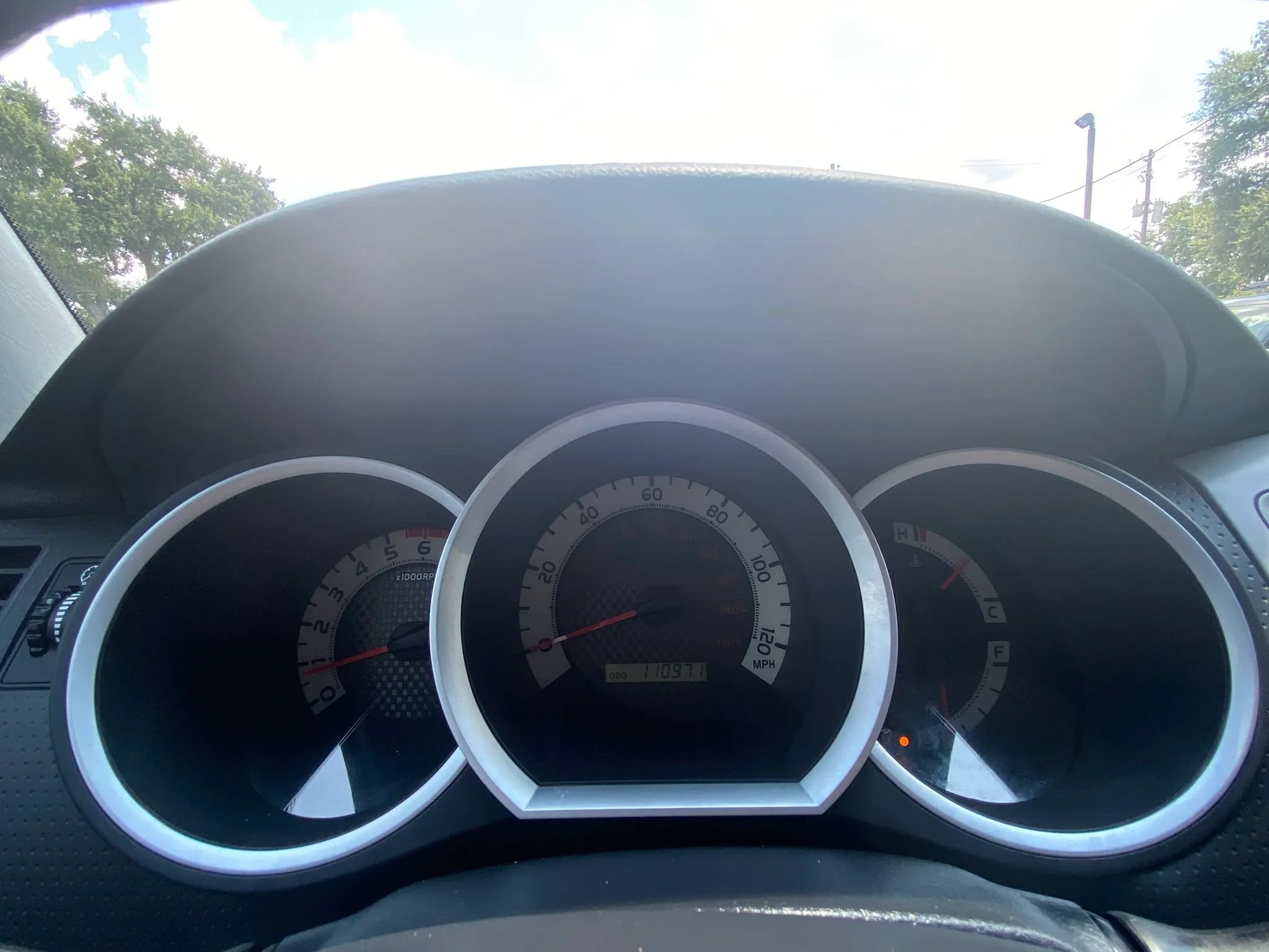 Used 2011 Toyota Tacoma PreRunner w/ SR5 Pkg #2 RWD image 9