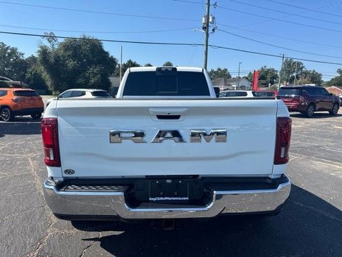 Used 2025 RAM 3500 Laramie AWD/4WD image 4