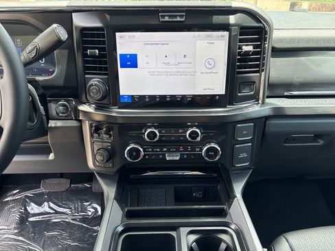 New 2026 Ford F250 Lariat w/ Black Appearance Package AWD/4WD image 29