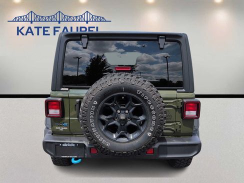 Used 2023 Jeep Wrangler Unlimited w/ Cold Weather Group AWD/4WD image 6