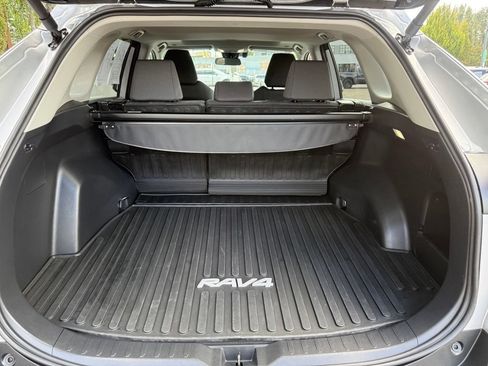 Used 2025 Toyota RAV4 XLE w/ Convenience Package AWD/4WD image 9