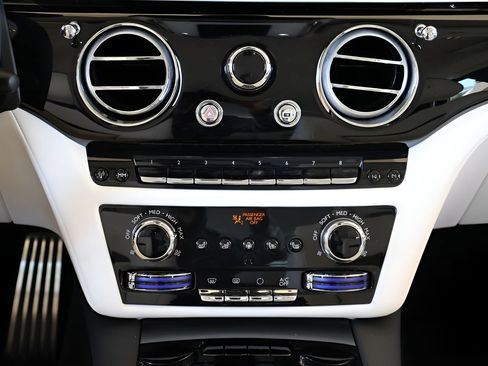New 2027 Rolls-Royce Ghost AWD/4WD image 20