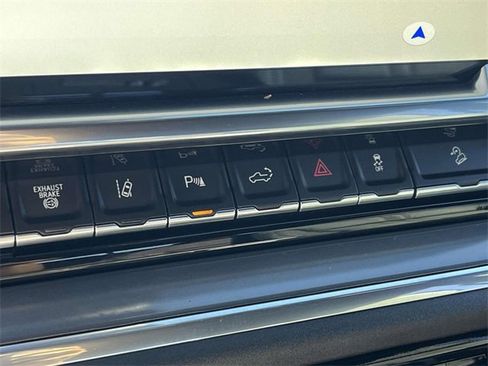 Used 2024 Chevrolet Silverado 2500 High Country w/ High Country Premium Package image 27