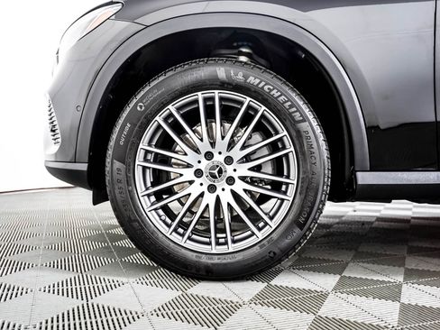 Certified 2026 Mercedes-Benz GLC 300 image 4