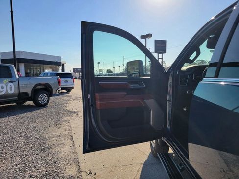 New 2026 GMC Sierra 3500 Denali Ultimate image 13