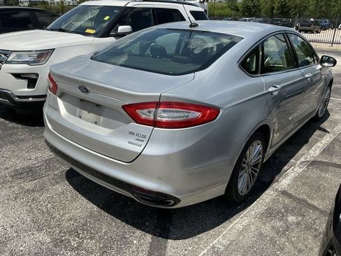 Used 2014 Ford Fusion SE w/ Equipment Group 202A FWD image 6