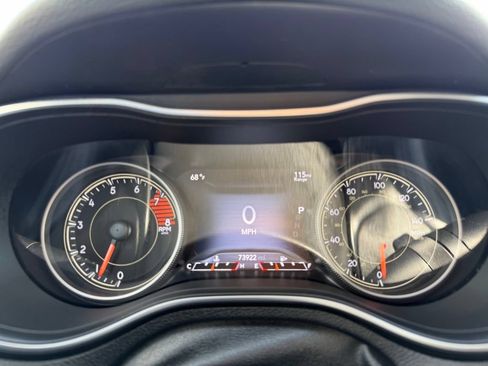 Used 2019 Jeep Cherokee Limited AWD/4WD image 7