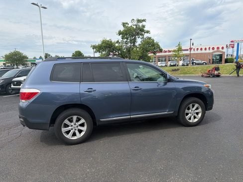 Used 2013 Toyota Highlander SE AWD/4WD image 11