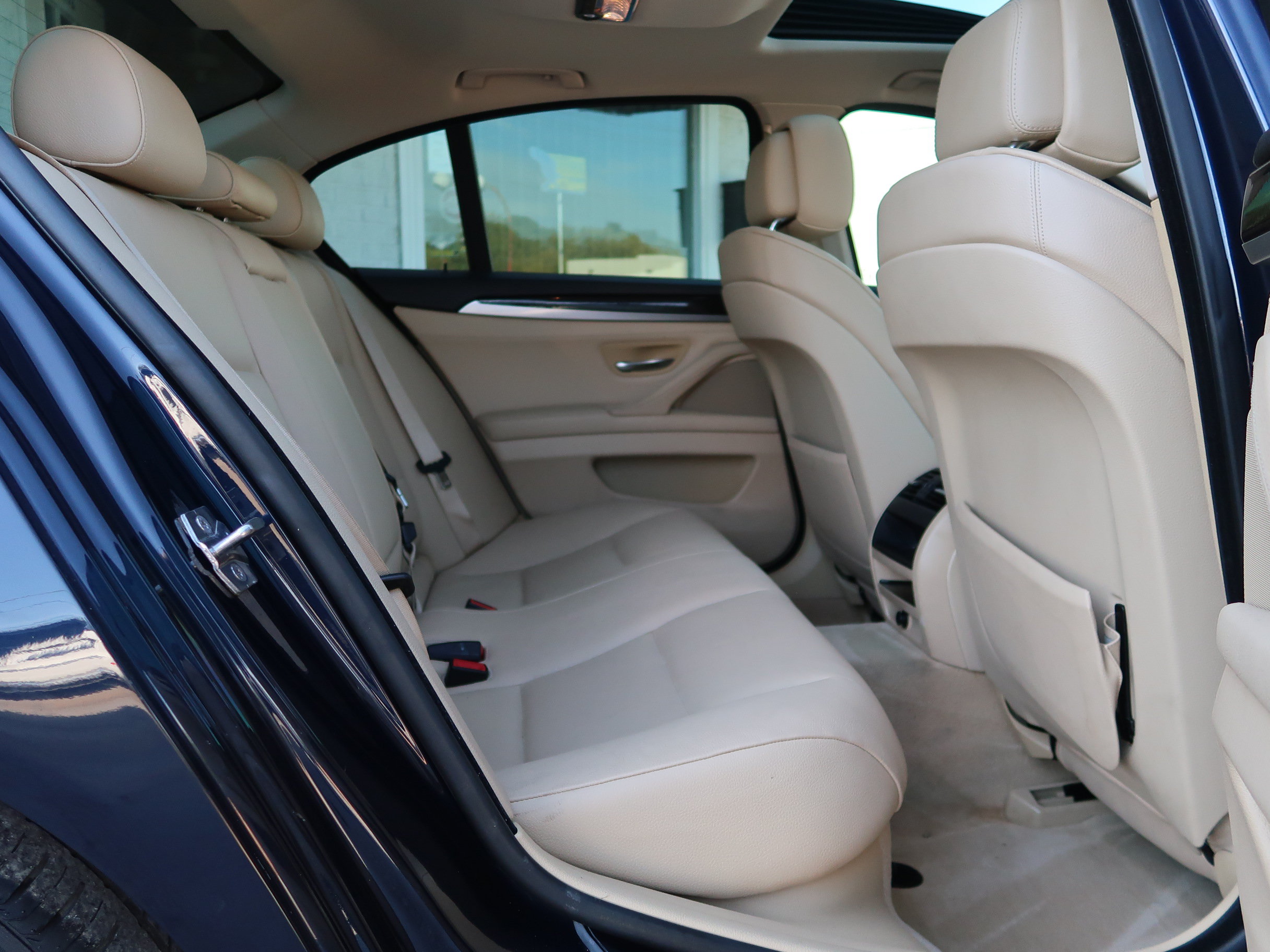Used 2013 BMW 528i Sedan RWD image 26