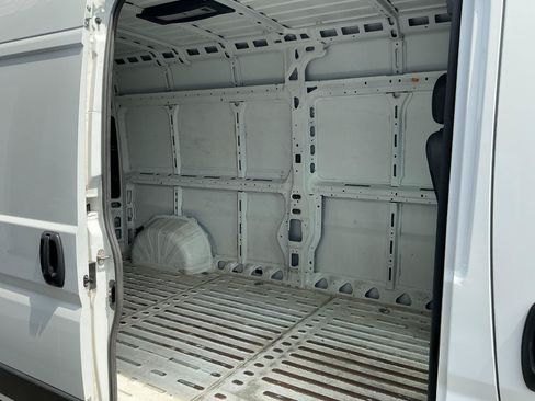 Used 2024 RAM ProMaster 2500 w/ Convenience Group FWD image 19