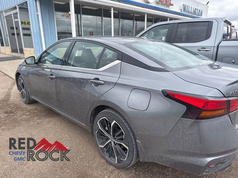 Used 2024 Nissan Altima 2.5 SR w/ SR Premium Package AWD/4WD image 14