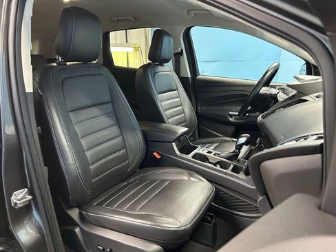 Used 2019 Ford Escape Titanium image 50