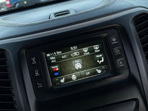 Used 2018 Jeep Cherokee Altitude image 23
