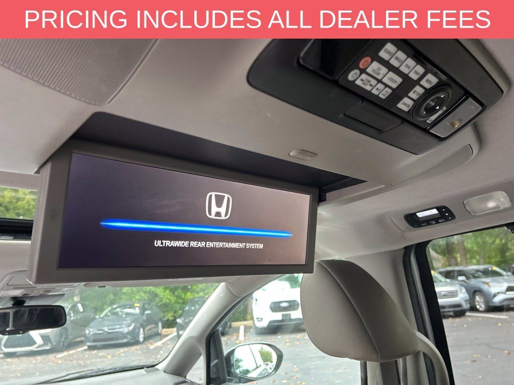 Used 2016 Honda Odyssey Touring Elite image 18
