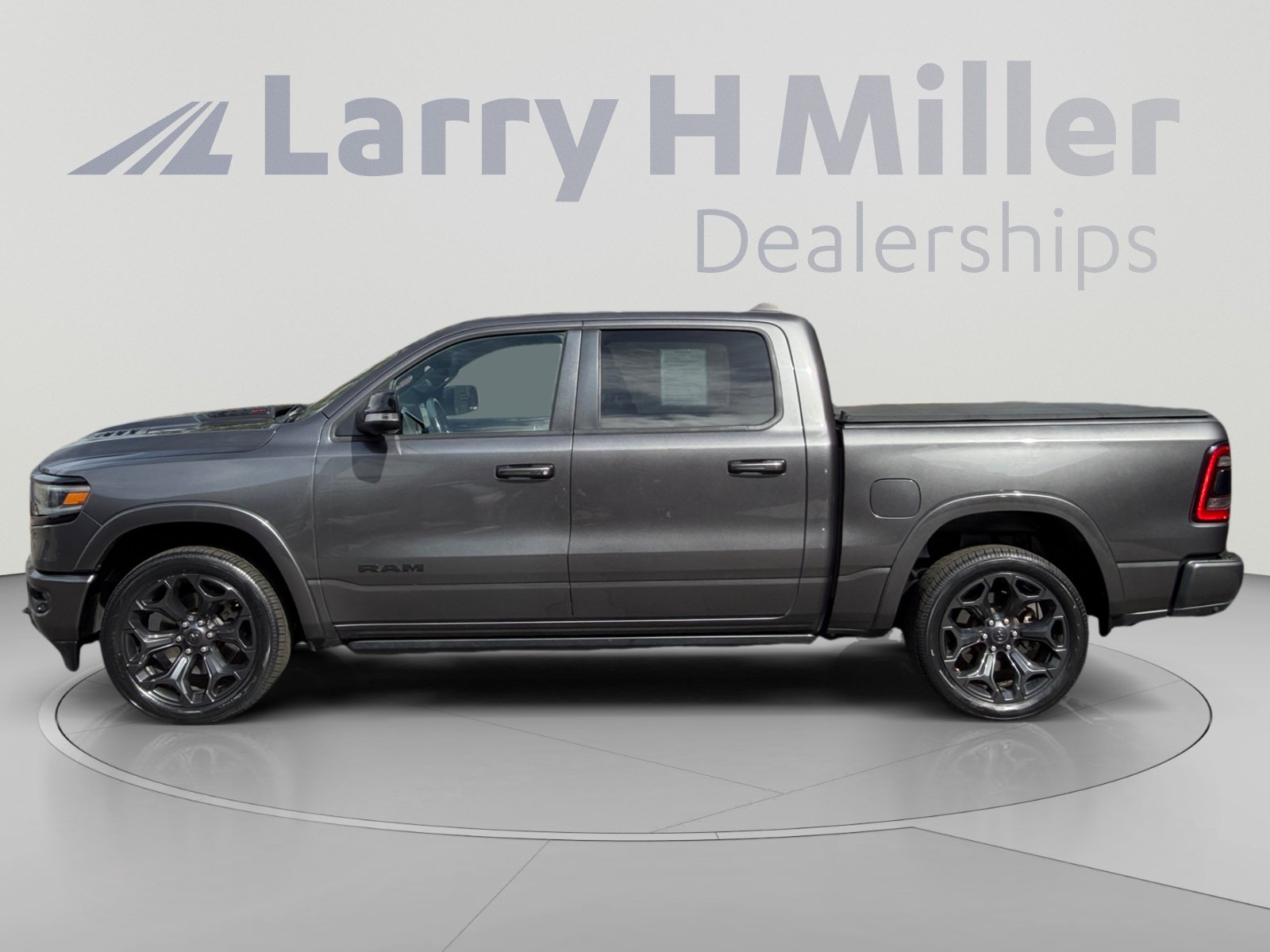 Used 2021 RAM 1500 Limited w/ Night Edition AWD/4WD image 2