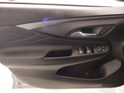 Used 2025 Buick Envista Sport Touring w/ Convenience I Package FWD image 16