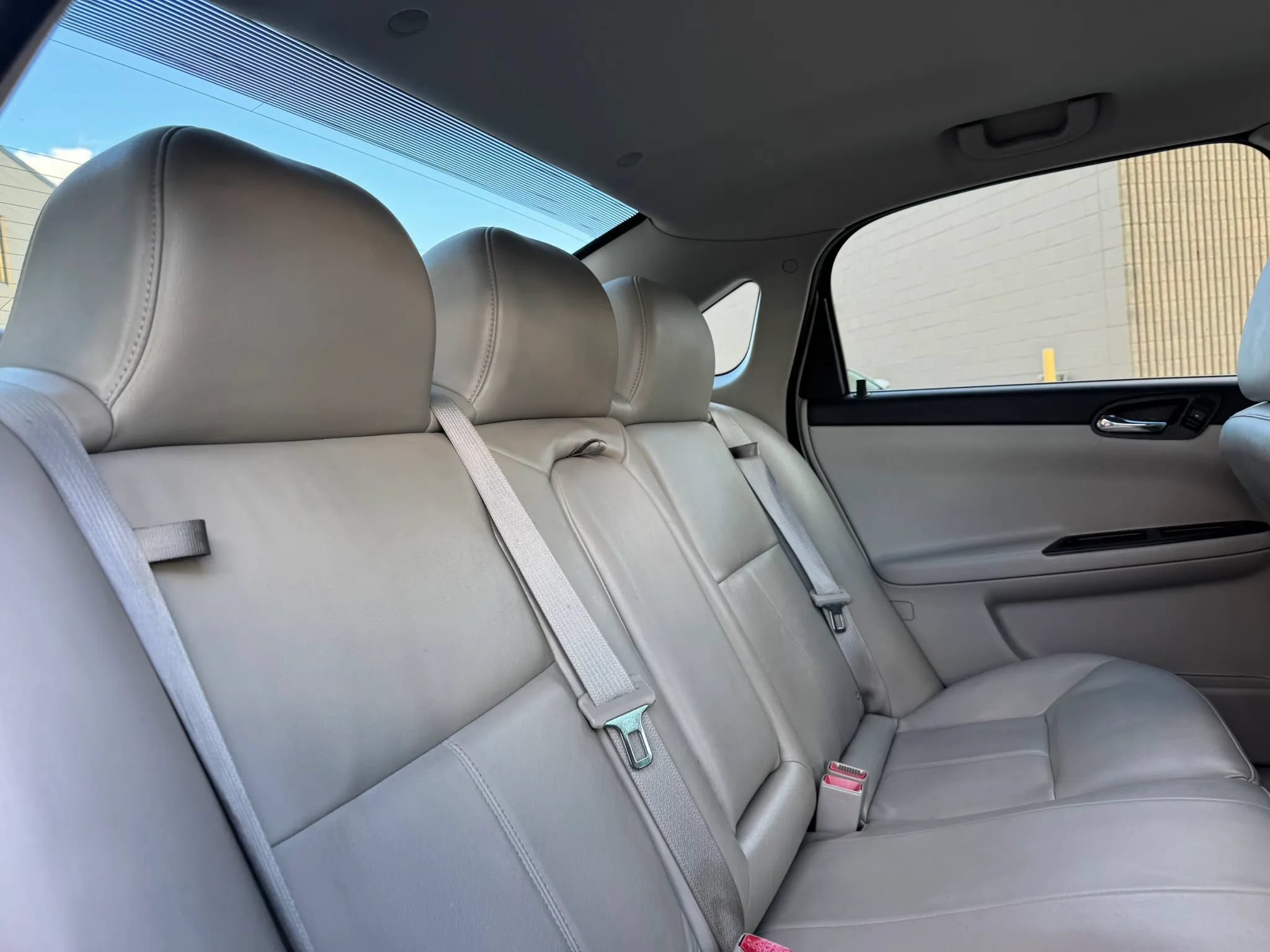 Used 2011 Chevrolet Impala LT w/ Luxury Edition Package FWD image 28