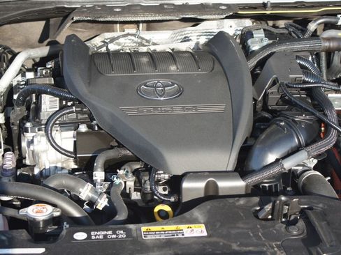 Used 2024 Toyota Crown Platinum image 28