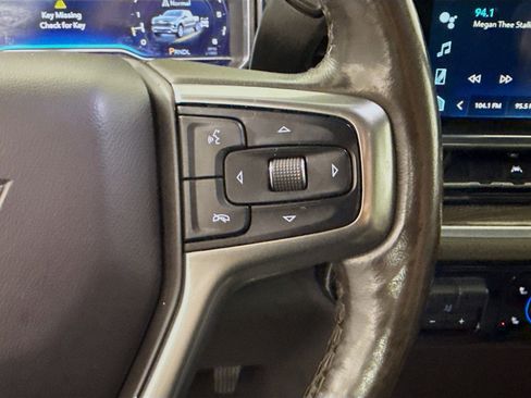 Used 2022 Chevrolet Silverado 1500 LT w/ Convenience Package II image 15