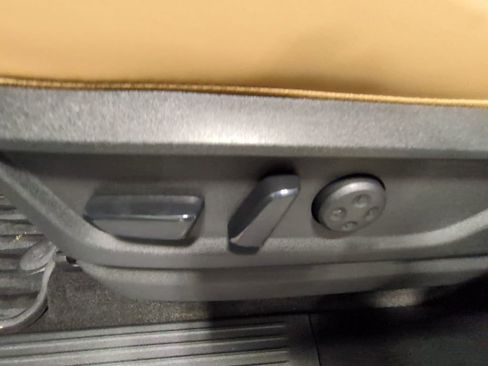 Used 2026 INFINITI QX80 Luxe w/ Cargo Package image 10