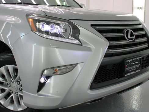 Used 2018 Lexus GX 460 Premium w/ Premium Package AWD/4WD image 22