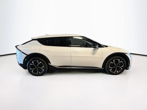 Used 2024 Kia EV6 Wind w/ Wind Technology Package AWD/4WD image 10