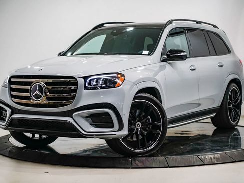Used 2026 Mercedes-Benz GLS 580 4MATIC image 1