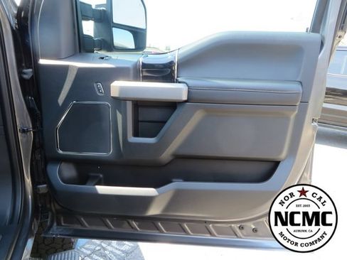 Used 2022 Ford F350 Platinum w/ FX4 Off-Road Package AWD/4WD image 59