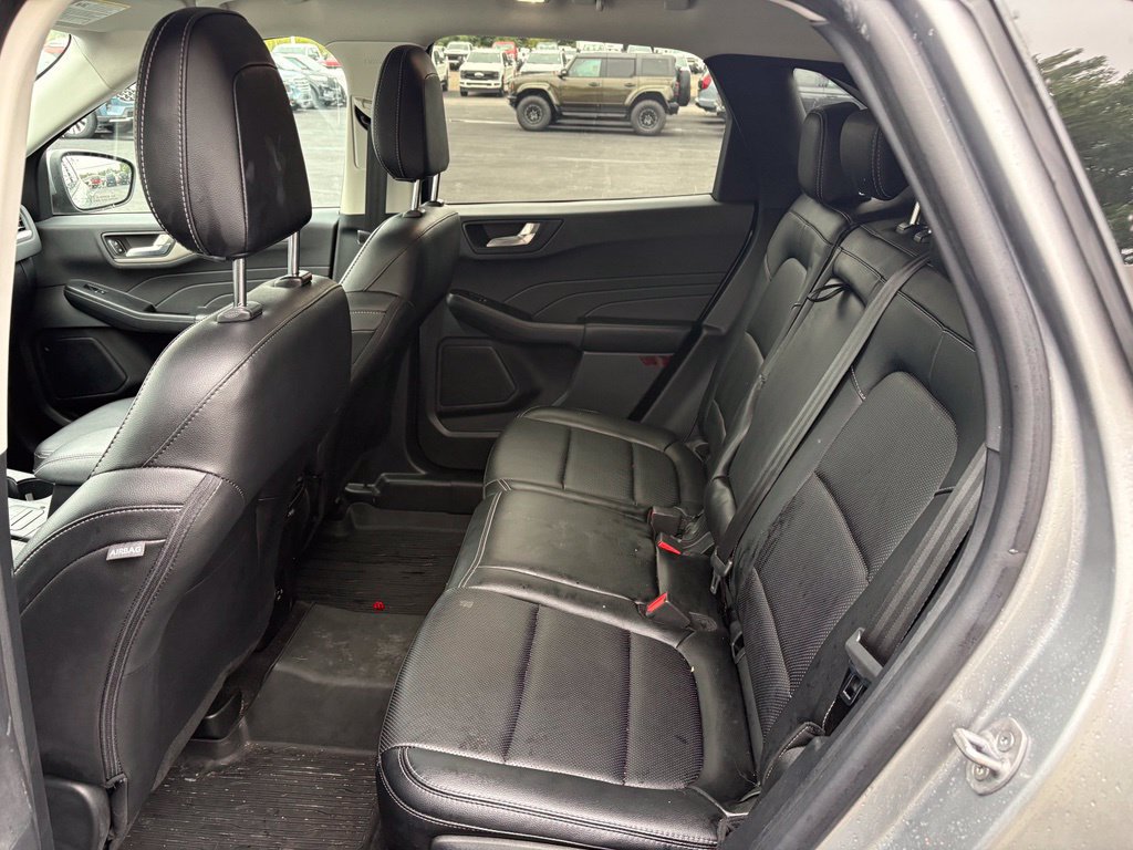 Used 2022 Ford Escape SEL w/ Class II Trailer Tow Package AWD/4WD image 8