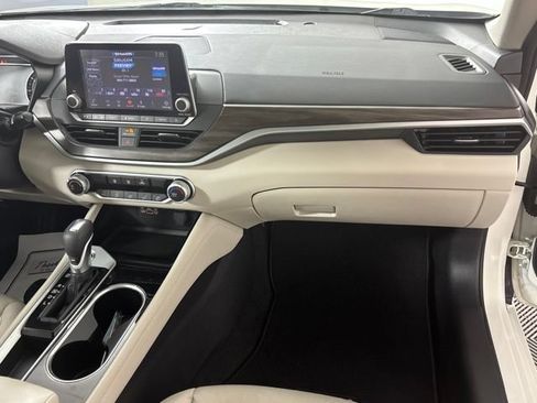 Used 2023 Nissan Altima 2.5 SV FWD image 22
