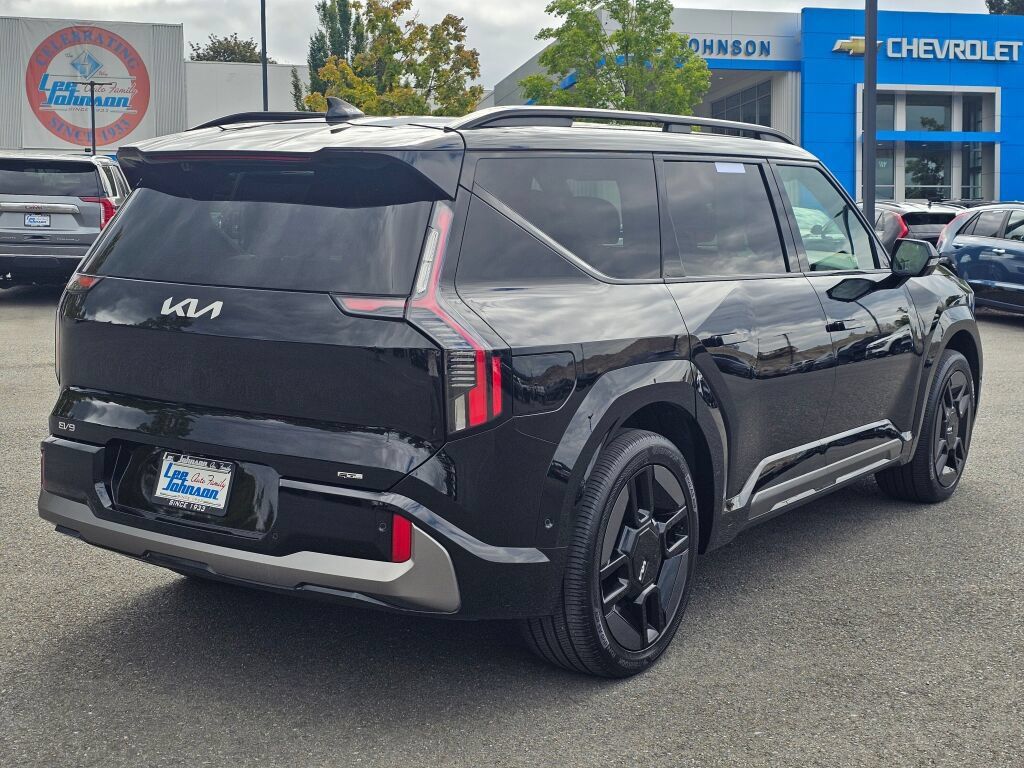 Certified 2024 Kia EV9 GT-Line AWD/4WD image 5