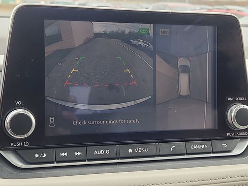 Used 2021 Nissan Rogue SV w/ Premium Package image 21