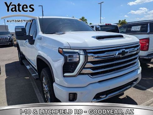Used 2026 Chevrolet Silverado 3500 High Country w/ High Country Premium Package AWD/4WD image 1