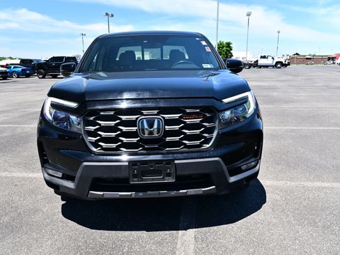 Used 2025 Honda Ridgeline TrailSport image 3