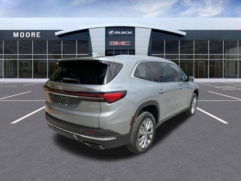Used 2025 Buick Enclave Preferred FWD image 3