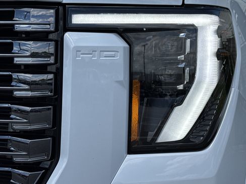 Used 2026 GMC Sierra 2500 Denali Ultimate w/ Max Trailering Package AWD/4WD image 6