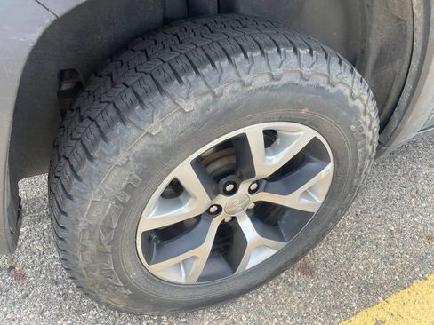 Used 2015 Jeep Cherokee Trailhawk AWD/4WD image 17