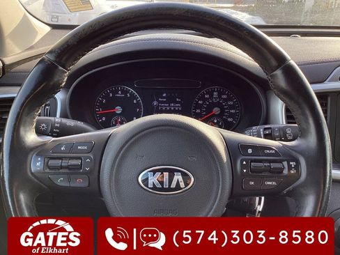 Used 2016 Kia Sorento LX w/ LX Convenience Package image 25