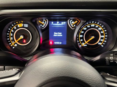 Used 2025 Jeep Wrangler Unlimited Sport AWD/4WD image 14