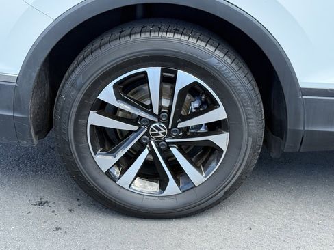 Used 2024 Volkswagen Tiguan S image 14