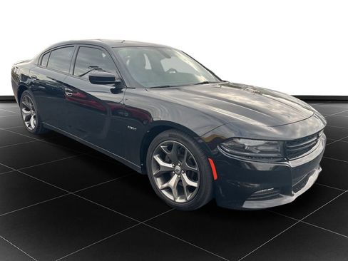 Used 2017 Dodge Charger R/T w/ Plus Group image 7