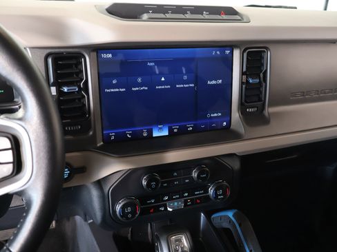 Used 2024 Ford Bronco Wildtrak AWD/4WD image 5
